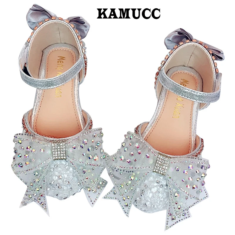 KAMUCC жаркое лето сандалии для девочек с бантом открытым носком со стразами платье