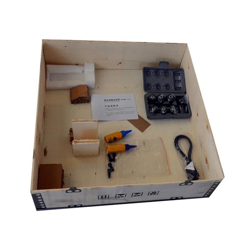 Сертификаты CE 220 В устройство для нарезания резьбы вертикального типа с ЧПУ