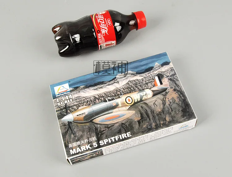 Модель самолета времен Второй мировой войны: 1:144 | Игрушки и хобби