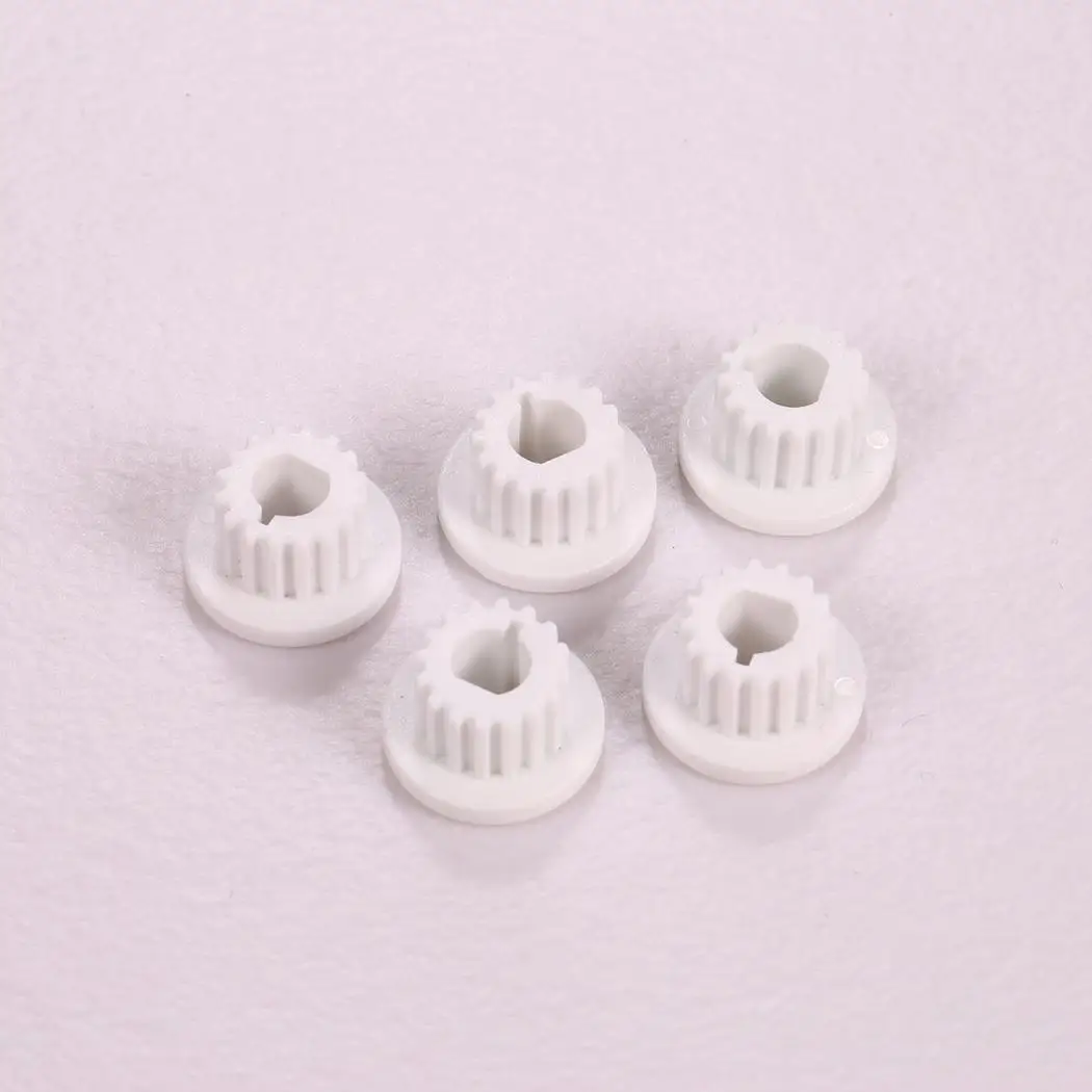 5 шт. пластиковые шпиндельные колеса игрушки автомобильные 0 сделать из пластика.