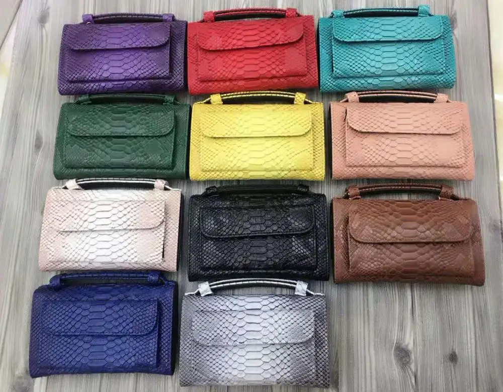 Женская сумка-мессенджер из натуральной кожи со змеиным узором сумка через плечо