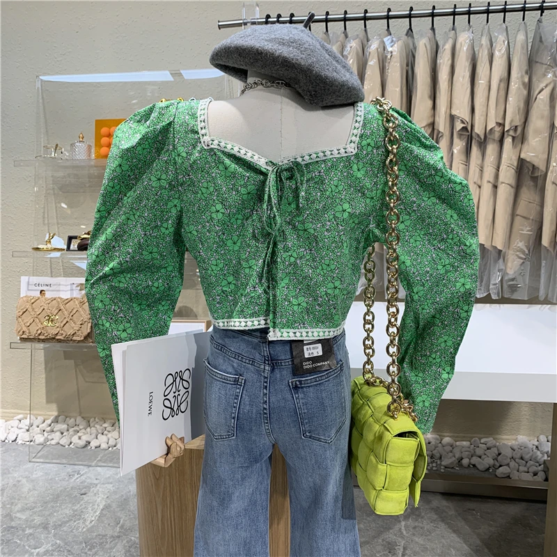 

Niche Design Retro Ethnic Wind Flower Square Collar Lace Splicing Temperament Short Shirt 2021 Bubble Sleeve Top