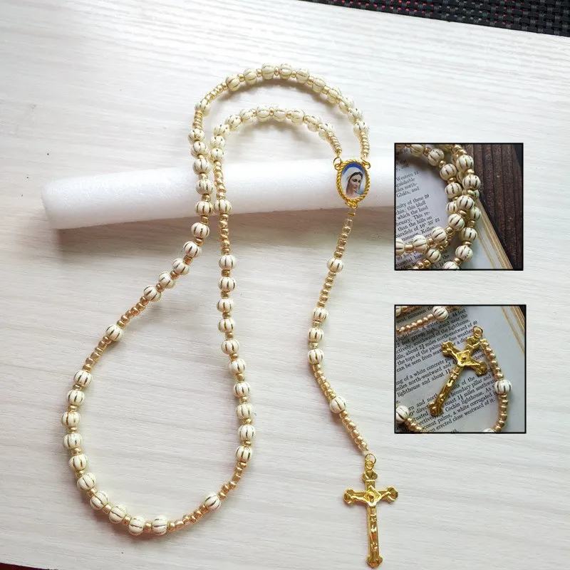 

Religious Jesus Vintage Wedding Gift Chain Jewelry Long Cross Pendant Round Bead Gold Acrylic Rosary Necklace