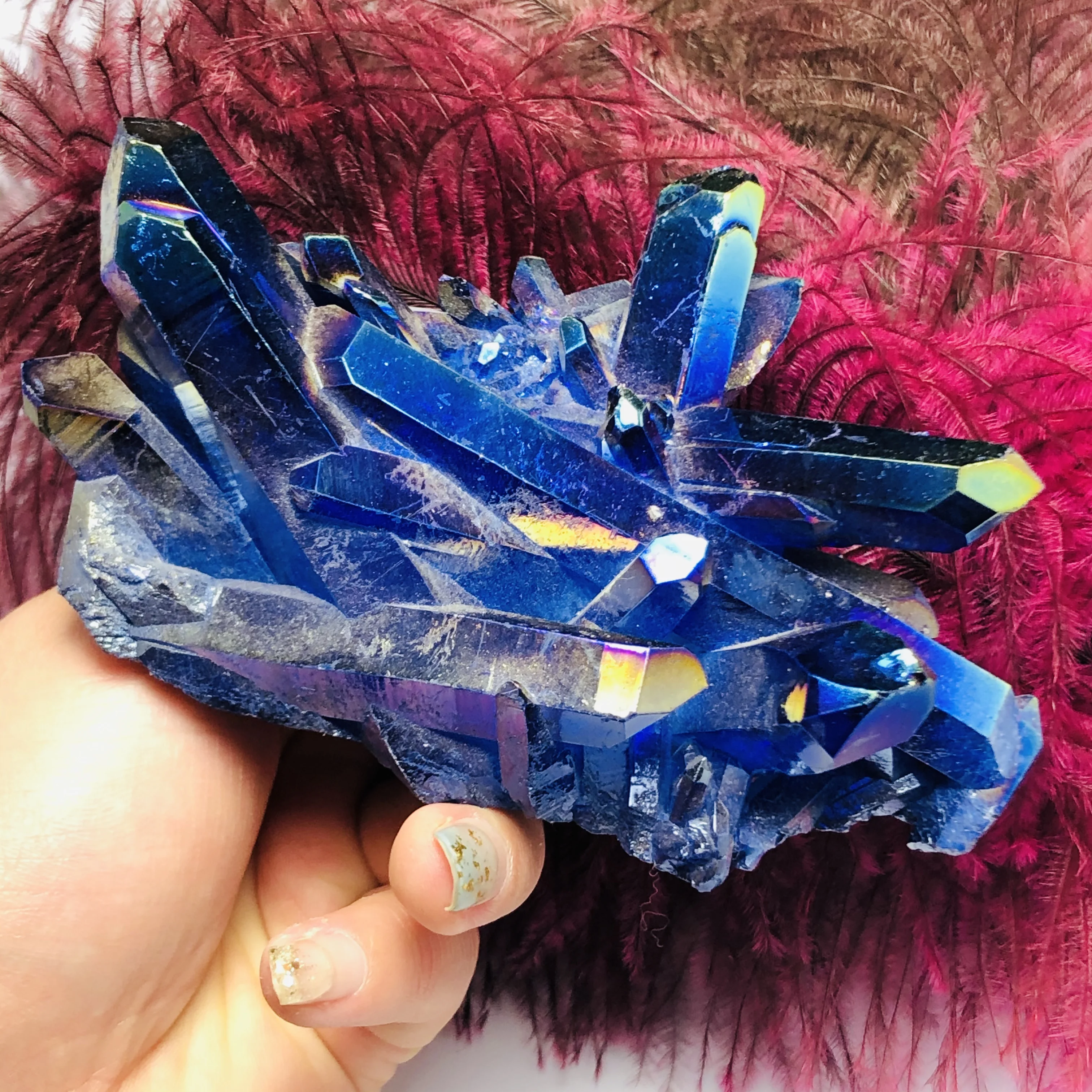 Красивый и красочный синий ореол кварцевый кристалл титан висят силиконовый