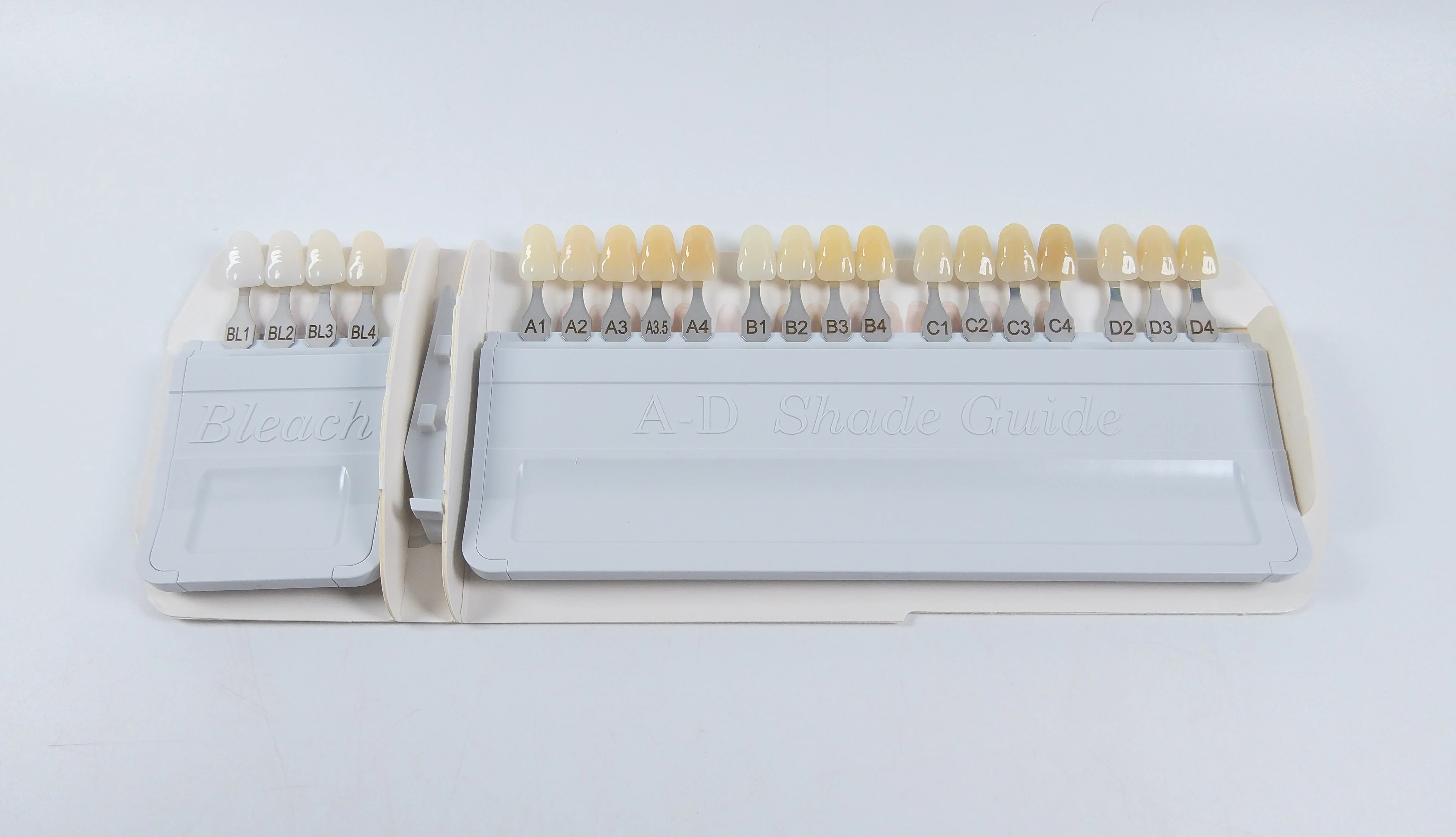 

Dental Porcelain Teeth Shade Guide A-D 20 Color Set Bleached Tooth Ivoclar Vivadent Teeth Whitening Guide Card