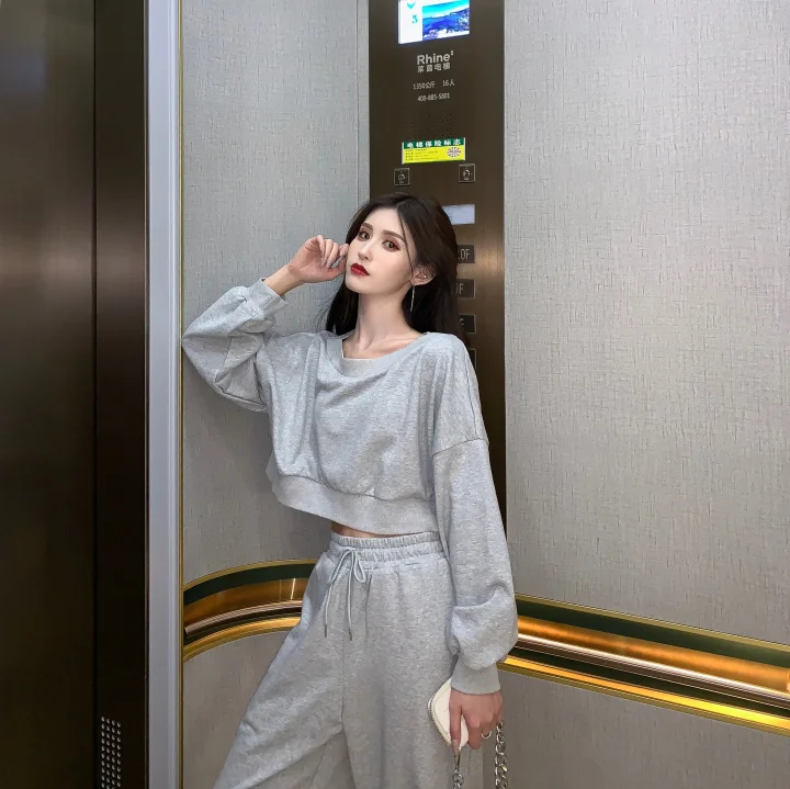 

YTX051 2021 new female spring Korean version shows high loose temperament sports and leisure gray Sweatshirts