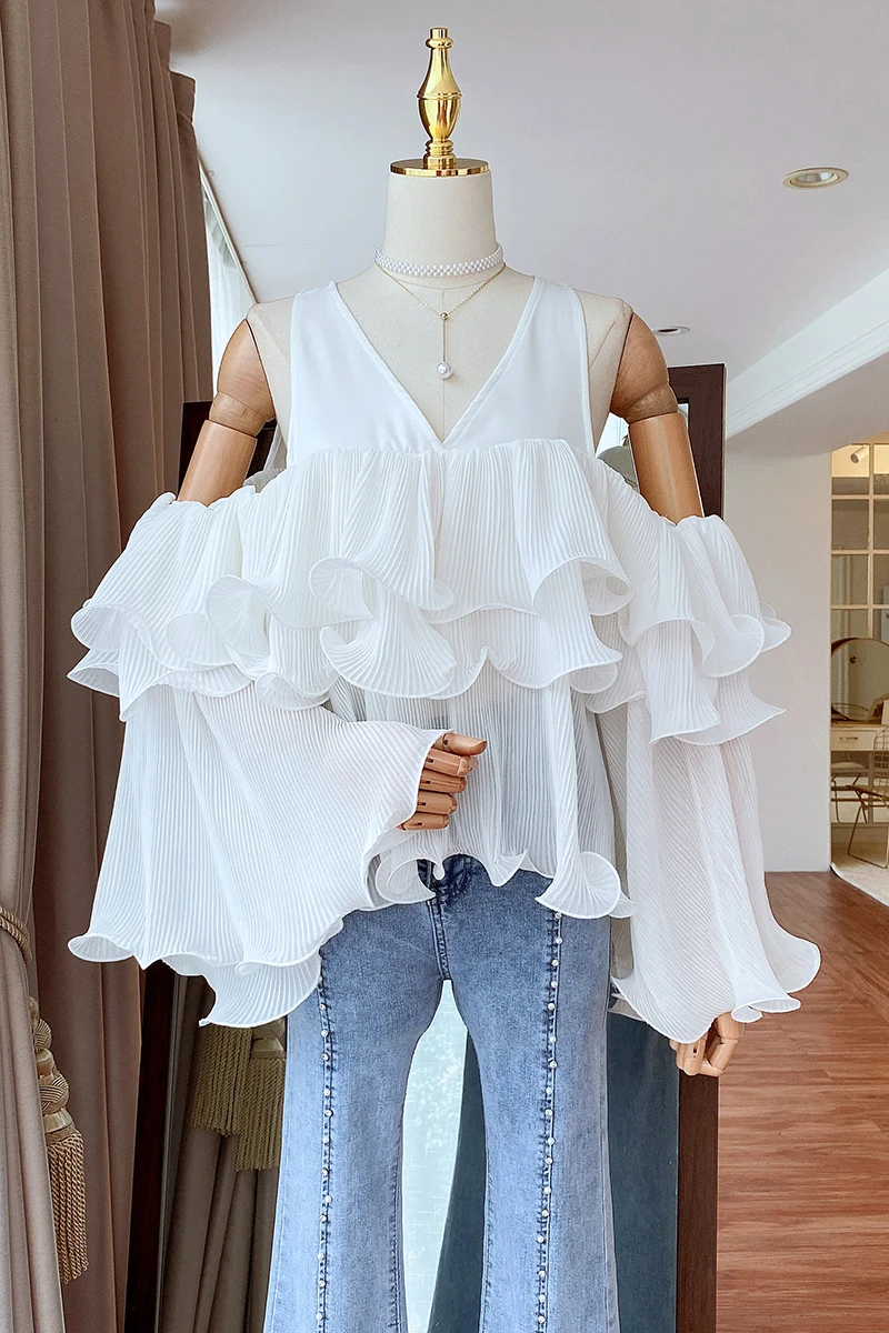 

Loose Chiffon Shirt 2021 Spring New Ladies Fashion Designer Sexy Strapless Top Fairy Pleated Ruffled Fresh Pullover for Girls