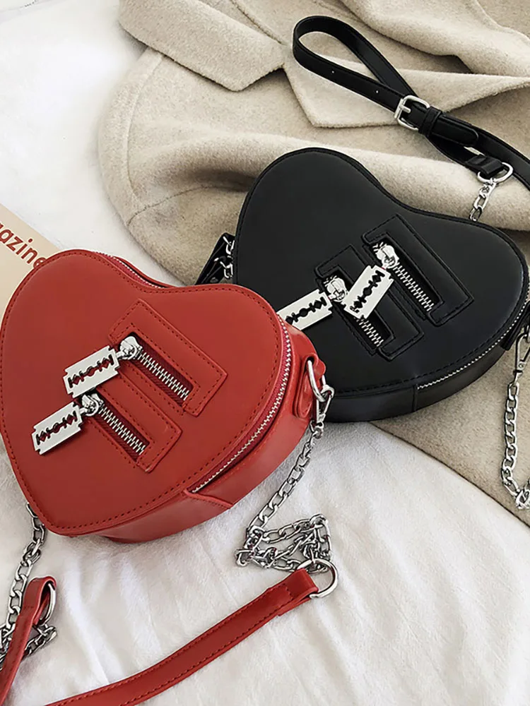 

Women's Handbags 2022 New Fashion Red Love Heart Shape Shoulder Bag Student Simple Texture Multiple Zippers Chains Purse
