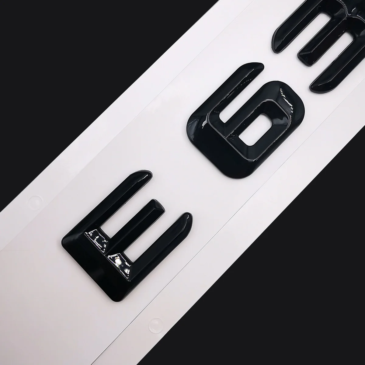 Оригинальный размер 1:1 эмблема заднего хвоста автомобиля с номером буквы стикер