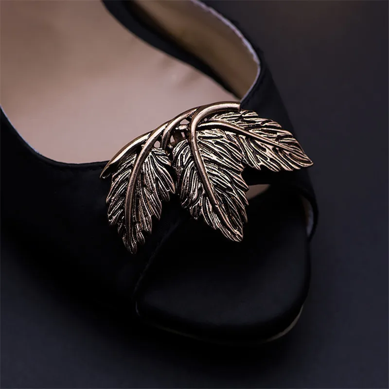 2 Pcs Retro Leaf Flower Shoe Clip Removable Shoe Buckle Bridal Shoes Decoration Accessories