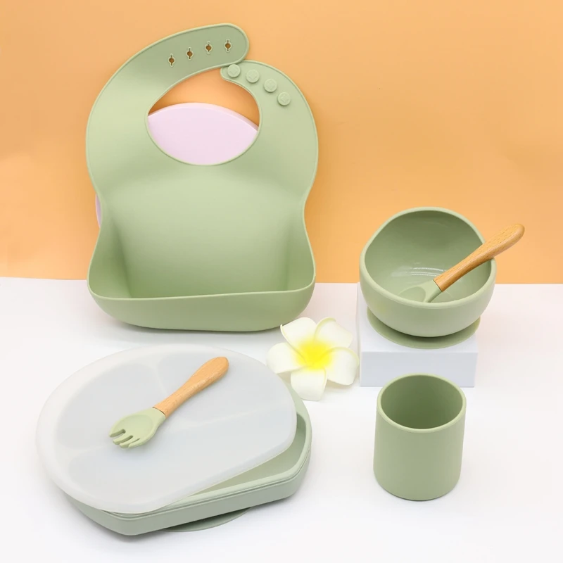 

4Pcs/Set Silicone Babies Bibs Bowl Spoon Fork Waterproof Infants Tableware Children Adjustable Lunch Feeding Cup Dishes Sets