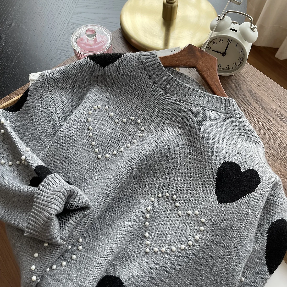 

2021 winter new han edition version round collar pearl loose peach heart big sweater lady's render long-sleeved sweater