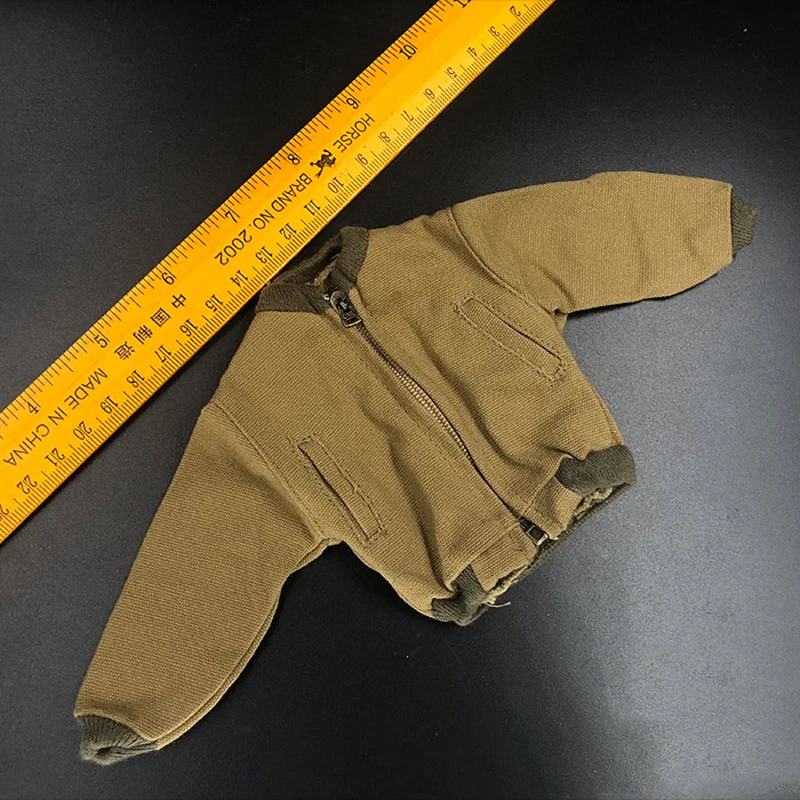 Модель желтого куртки времен Второй мировой войны масштаб 1/6 армейская модель