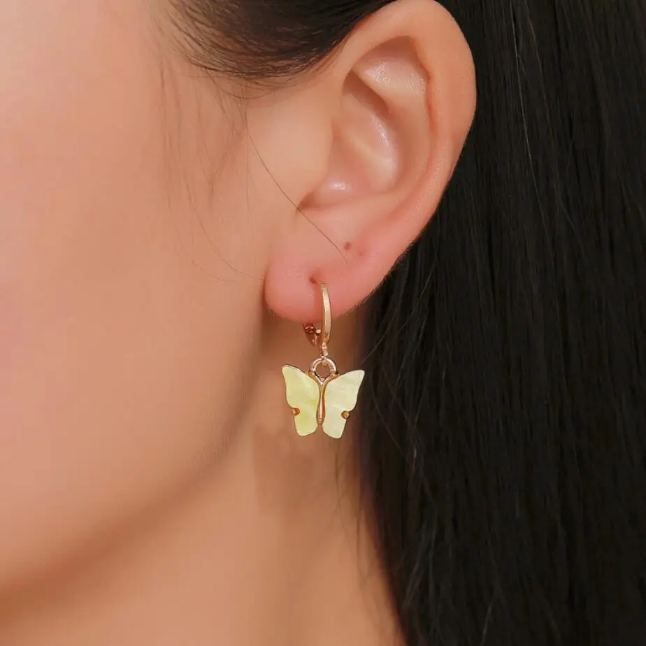 

2020 New Women's Earrings Fashion 6 Colors Acrylic Butterfly Stud Earrings Animal Sweet Colorful Stud Earrings Girls Jewelry Hot