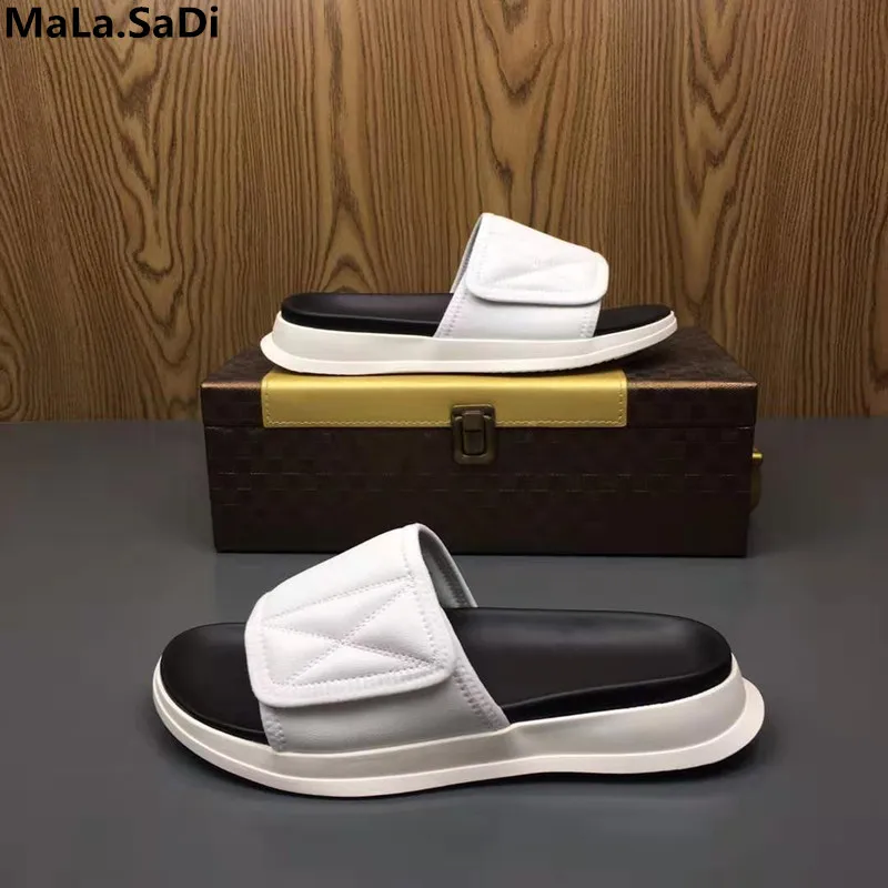

New Men's Slippers 2009 Summer Leather Anti-skid Magic Stick One-word Leather Slippers Men's Tide Outdoor Beach Slippers