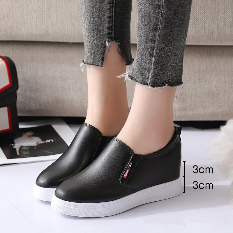 Кроссовки Laarzen женские на платформе спортивные туфли лоферы танкетка белые