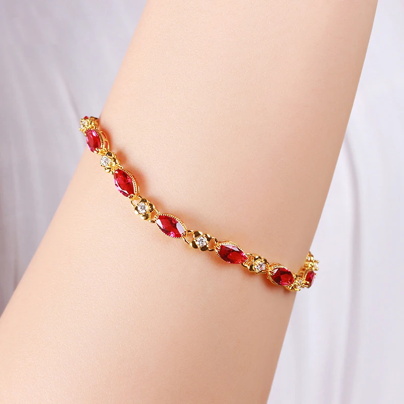 

European and American electroplating gold flower jewelry women's fashion design sense ruby bracelet