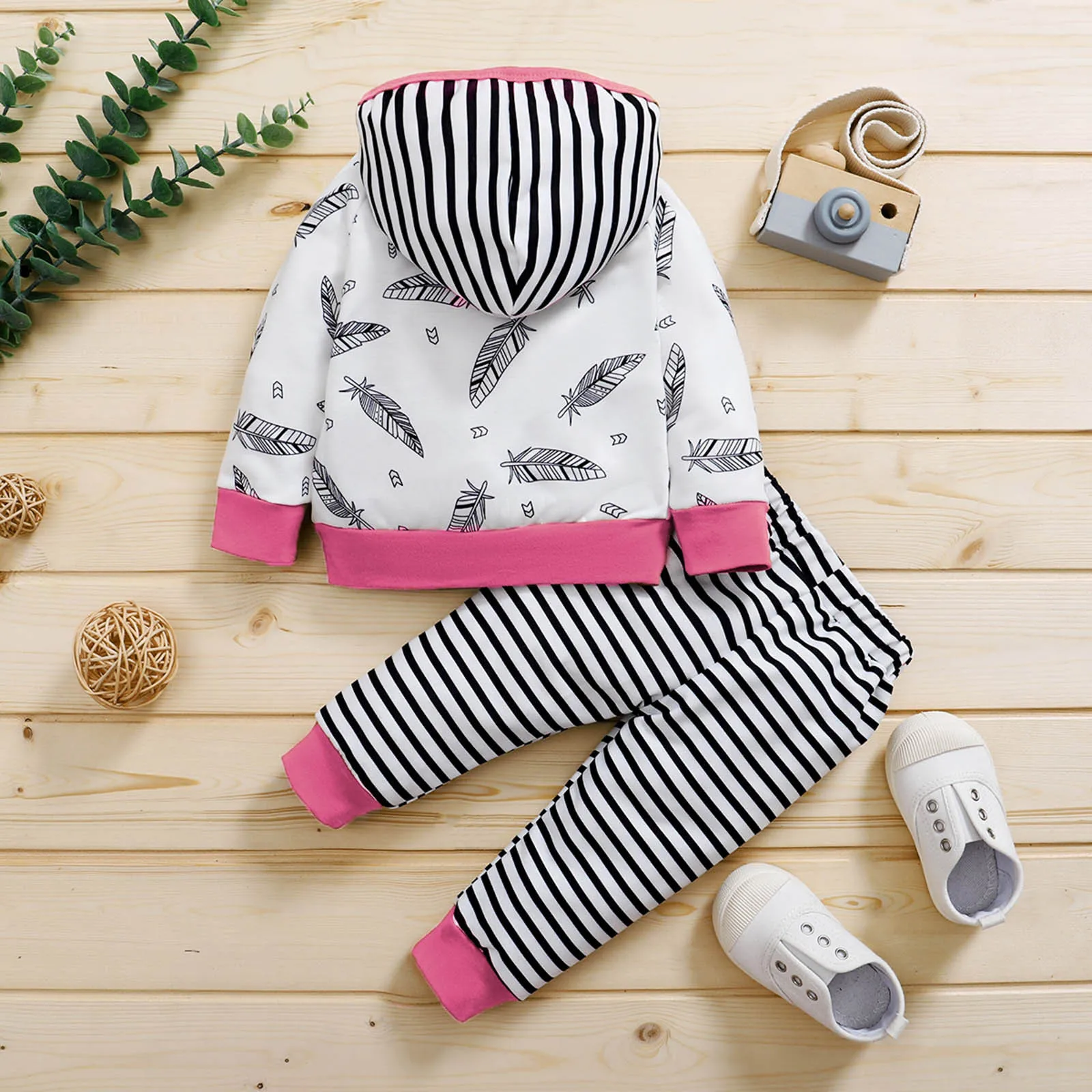 

Toddler Clothing Sets Kids Baby 2020 Fashion Casual Autumn Winter Hooded Cartoon Print Cotton Tops+Stripe Pants Children Suit