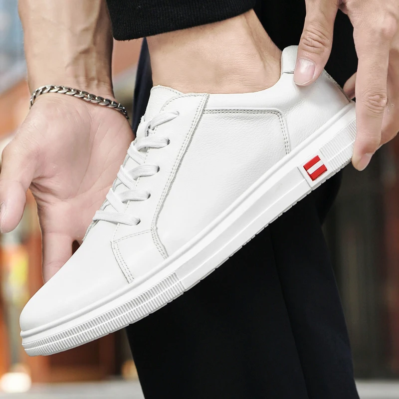 Harga Sepatu Pria Kasual Baru Datang Sneakers Hitam Pria Kualitas Terbaik Sepatu Kulit Fashion Merek Untuk Pria Sepatu Jalan Pria Karet