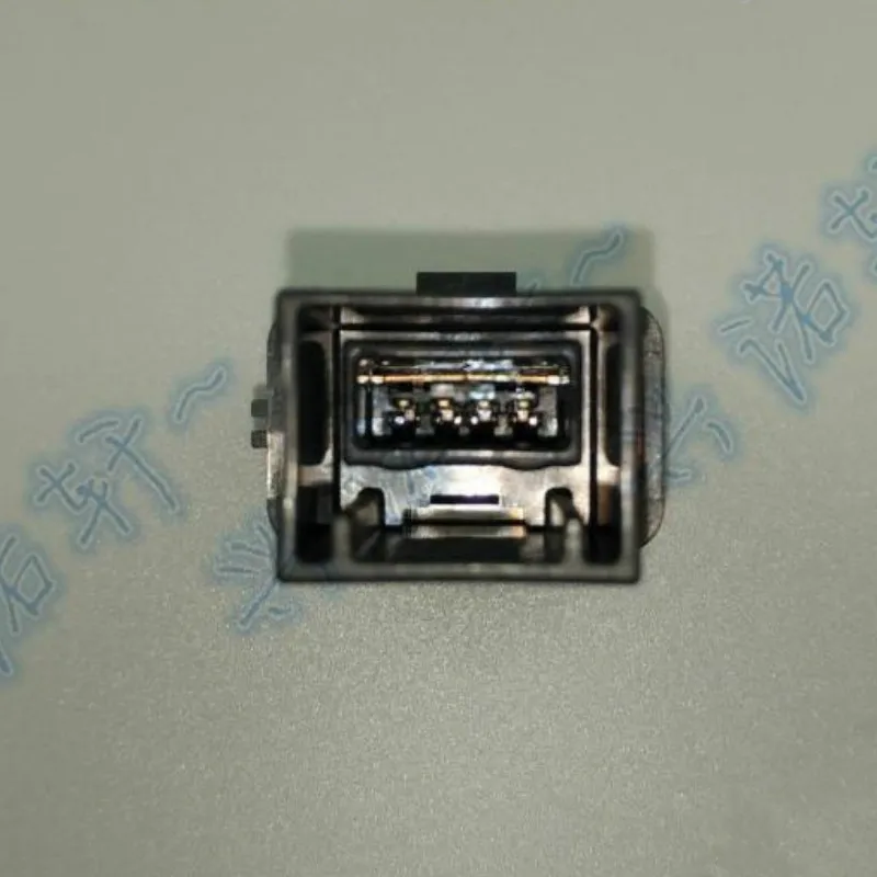 

Original 30775252 Car USB Jack Socket Adapter For Volvo S80 S60 XC60 C30 V60 C70 S40 V50 Accessories