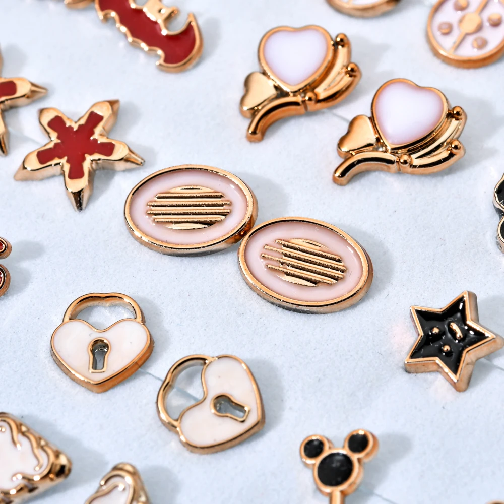 18 парт/лот Маленькие искусственные девушки Геометрические Квадратные сердца