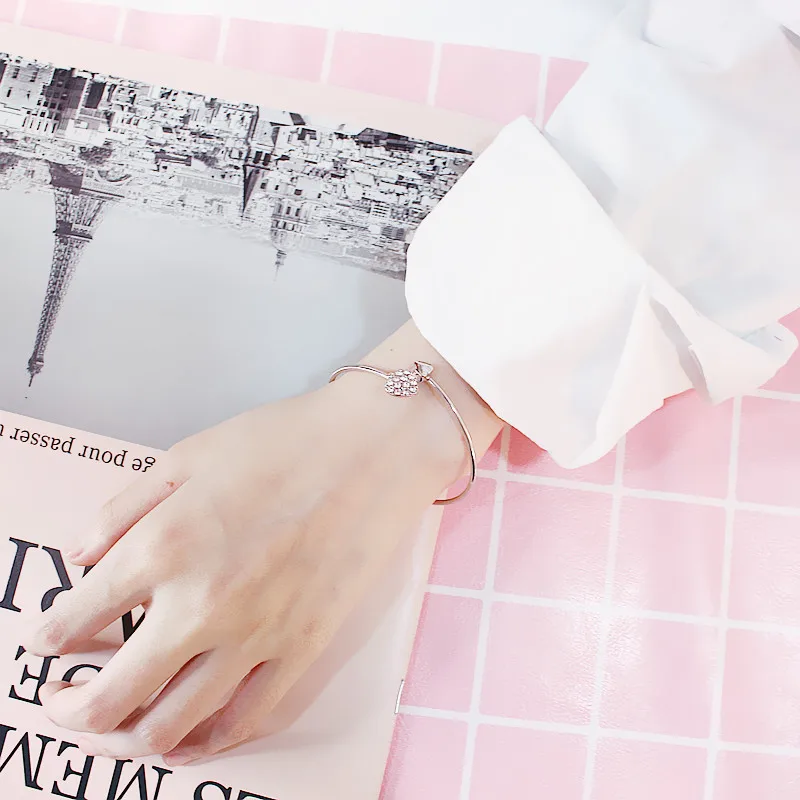 2020 Модный высококачественный браслет из розового золота с полым сердцем