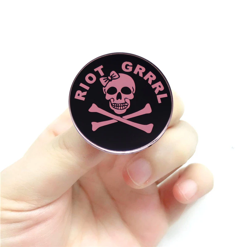 Брошь с эмалью в виде черепа готическом стиле | Украшения и аксессуары