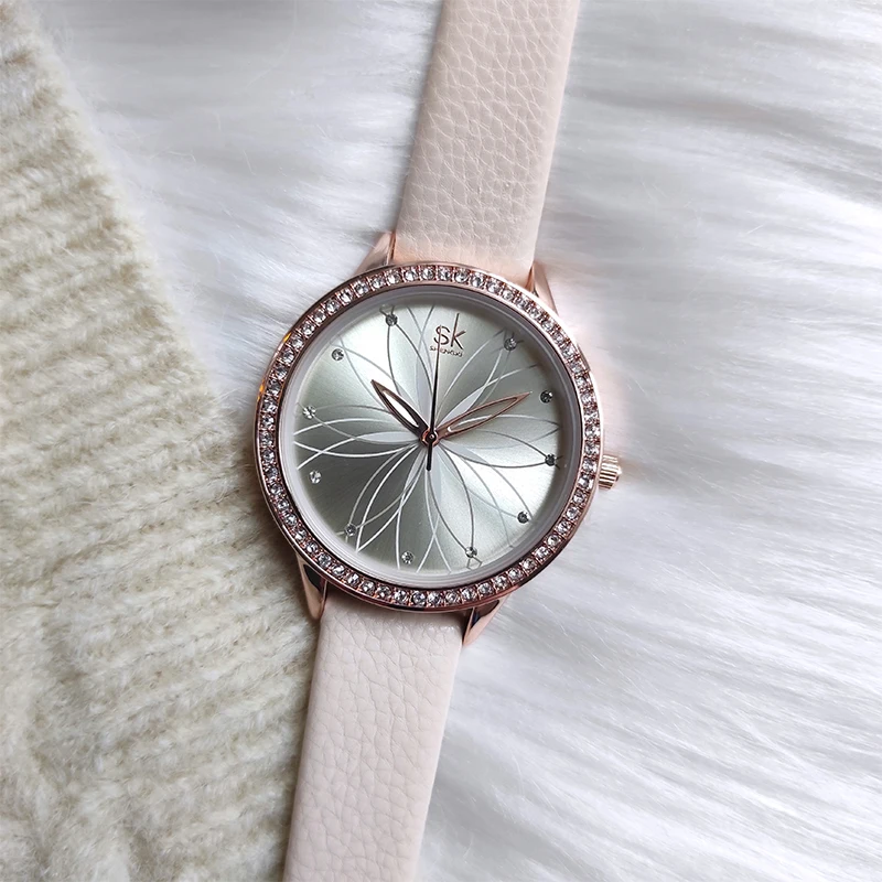 Женские часы Shengke с кожаным ремешком украшением из кристаллов японским кварцевым