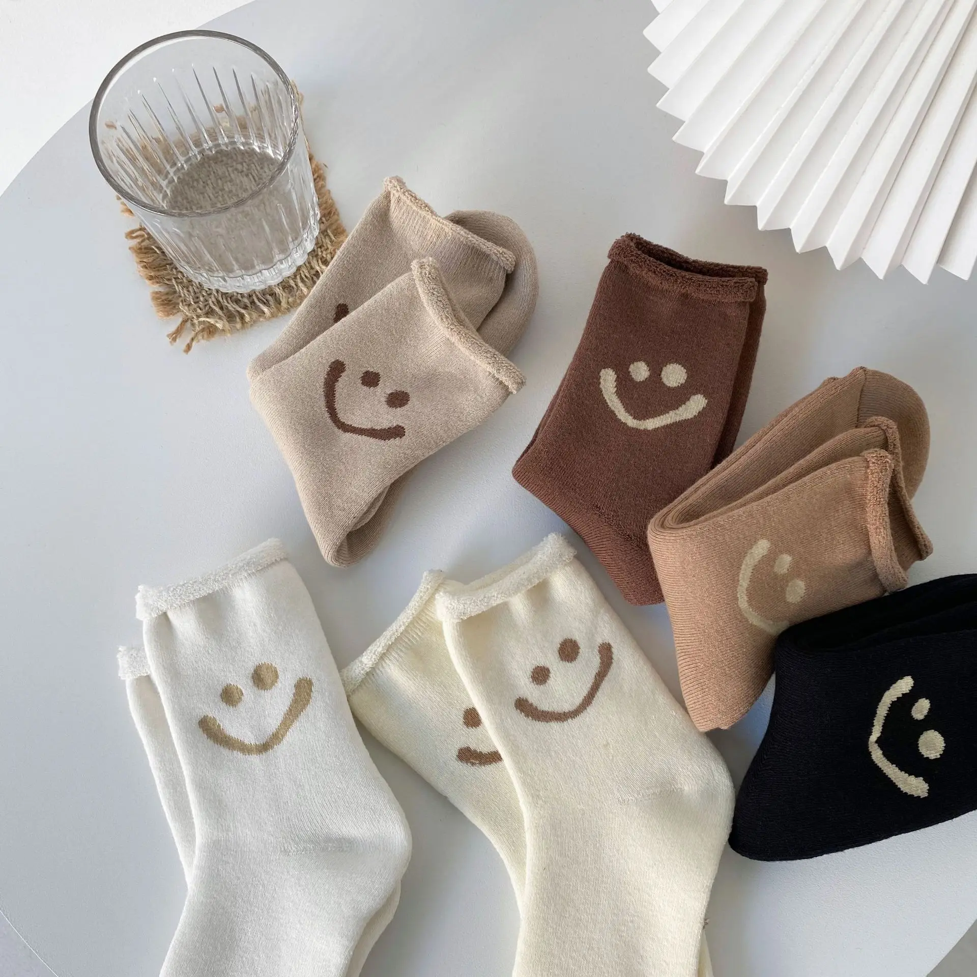 

Women Socks Mid-calf Length Summer Spring Winter Autumn Cotton Girls Ins Smile Pattern Soft Fashion Comfortable Lovely White