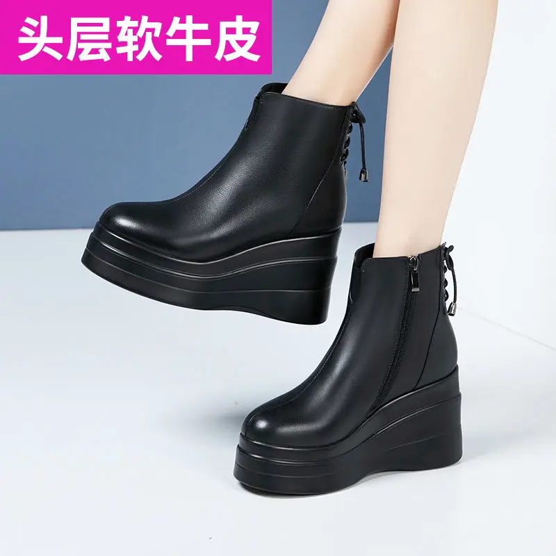 

2021 Winter New Genuine Leather Wedge Booties Women Fashion Pointed plus Size Fleece-Lined Platform Platform Martens Boots Women