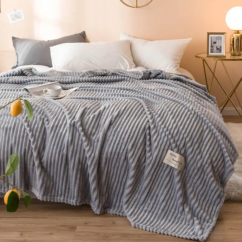 Теплое одеяло серого цвета мягкое однотонное Коралловое флисовое одно