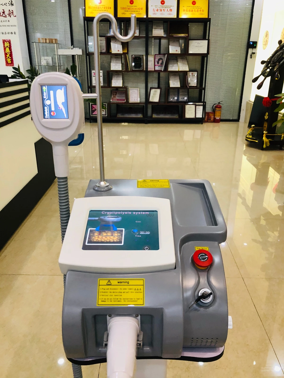 

2021 Hot SALE Fat Freezing Slimming Lipolysis Machine Cool Frozen Weight Loss Body Shaping Beauty Equipment Factory Outlet