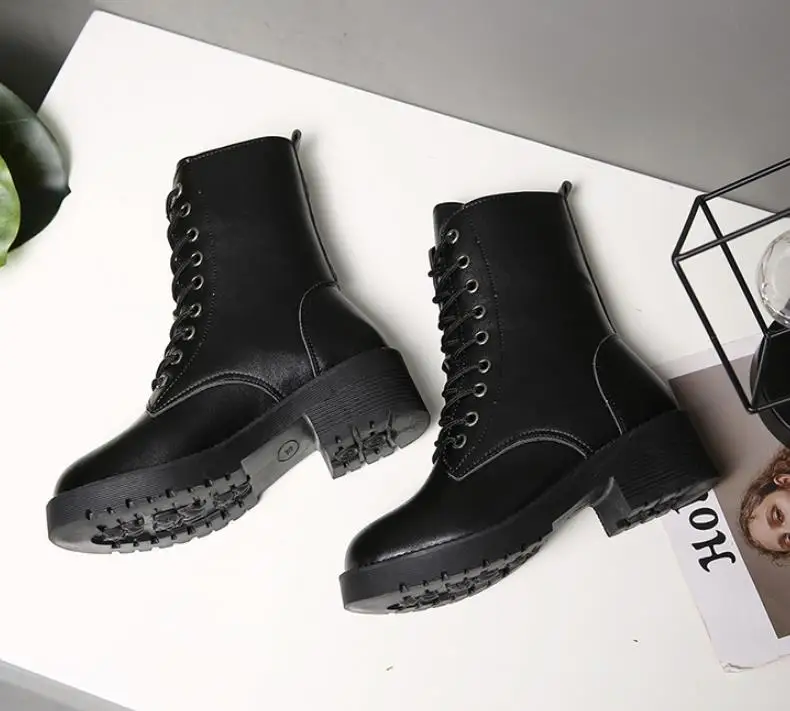 Новинка 2018 года Зимние ботинки Ботинки Martin с высоким берцем на массивном каблуке