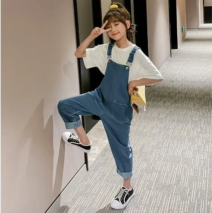 Детский джинсовый комбинезон повседневный для девочек с карманами