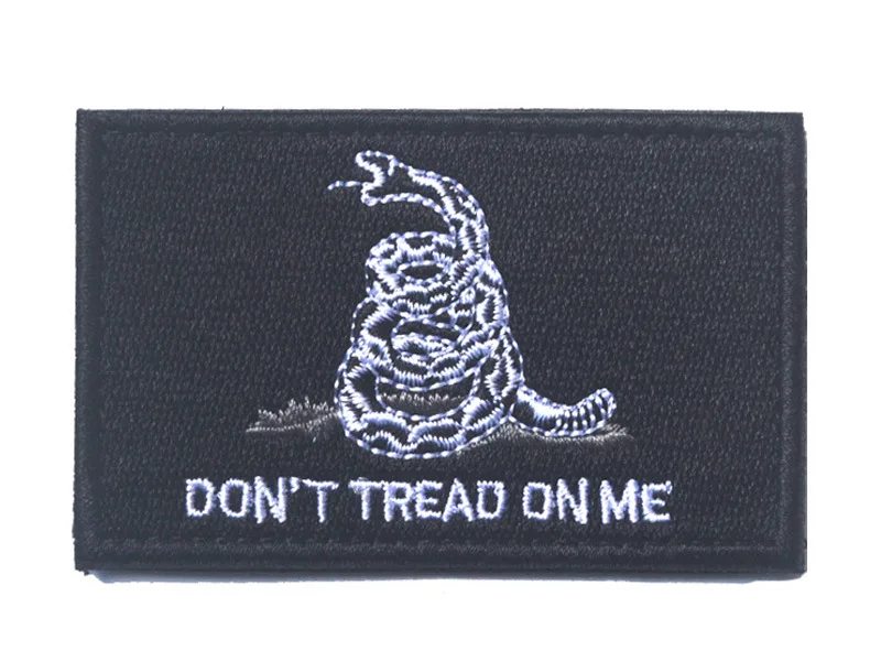 F BLACK Смешная пародия мема змея не протекать на меня не шаг на Snek Meme смешной патч значок 2x3 - Цвет: F BLACK