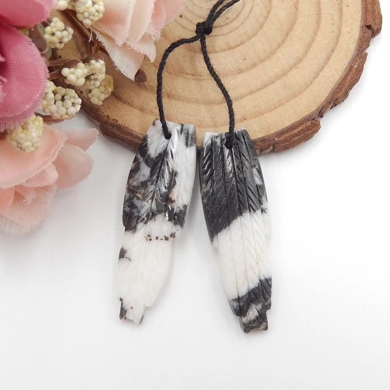 

Semiprecious Gems White Zebra Jasper Hand Earrings Beads 36x12x3mm 5.4g
