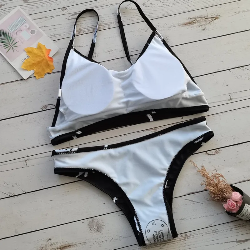 

2021 Dinosaur Cartoon Animal Pattern Printing Split Floral Tight Swimsuit New Beach Push-Up Strapless Hot Sale Bikini Sports