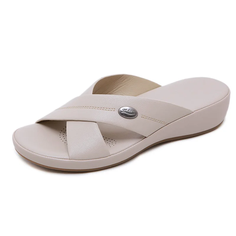 Шлепанцы женские на танкетке 4 см пляжные сандалии Повседневная модная мягкая