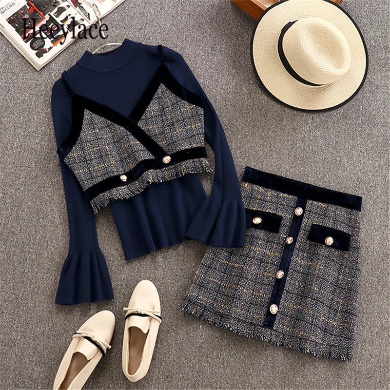 Женский трикотажный костюм из 3 предметов зимний свитер с расклешенными рукавами