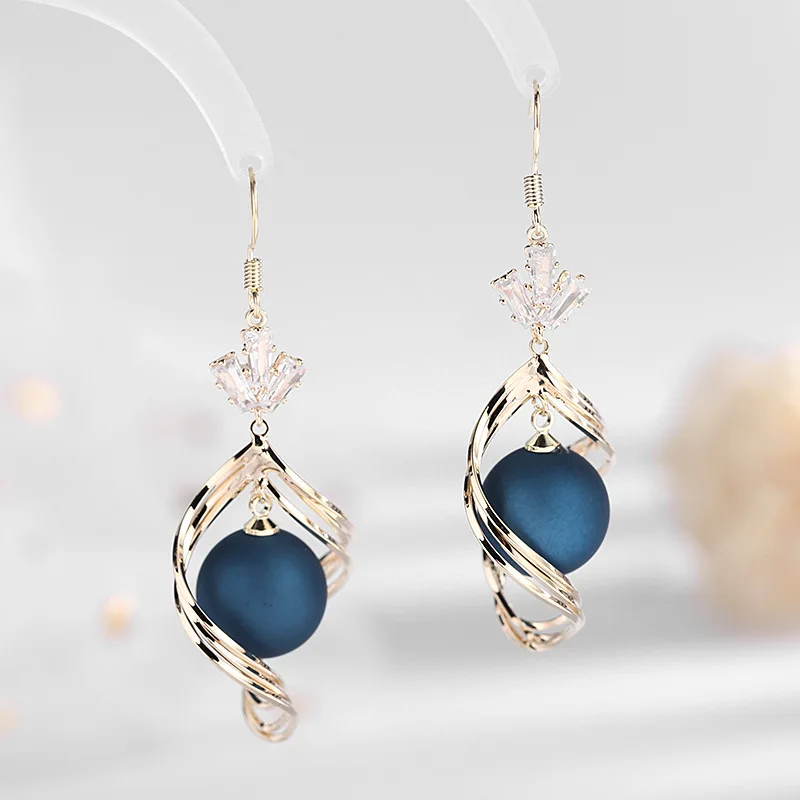 

Bride Earring 2020 New Red Pearl Geometric Eardrop Female Korean Temperament Long Ear Hook