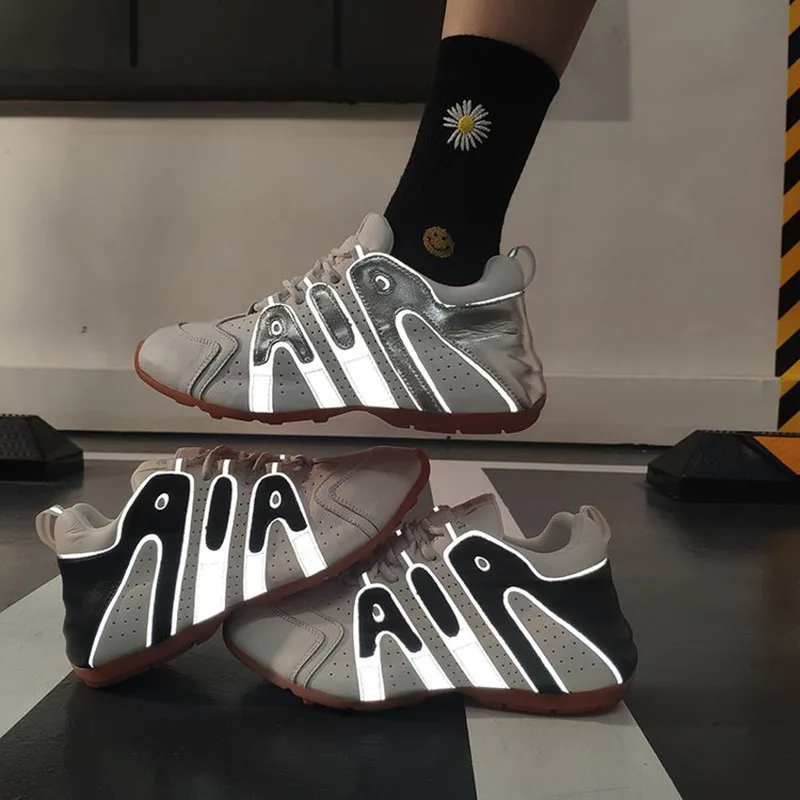 Женские Светоотражающие кроссовки из микрофибры с нескользящей полиуретановой