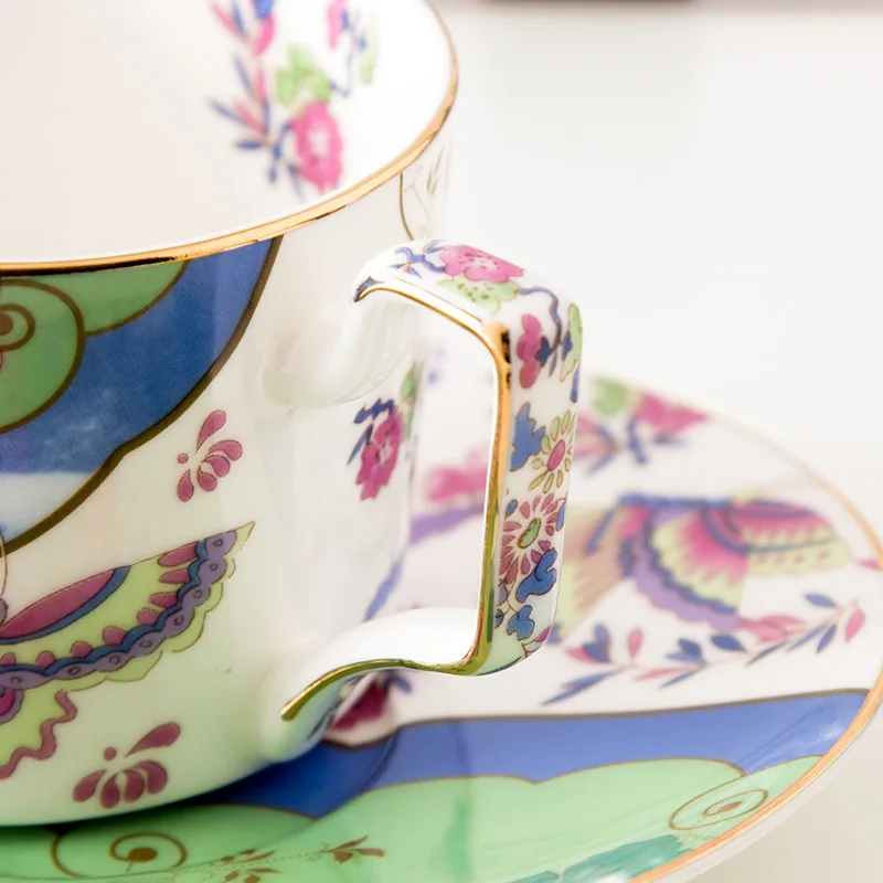 Фарфоровая белая чашка с бабочкой винтажная и блюдце | Дом сад