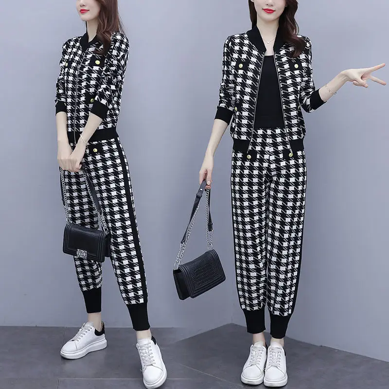

2021spring and Autumn New Short Knitted Coat Harem Pants Two - Piece Large Size Women 's Clothing