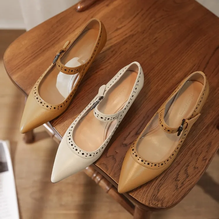 Женские туфли лодочки из мягкой коровьей кожи с острым носком и ремешком