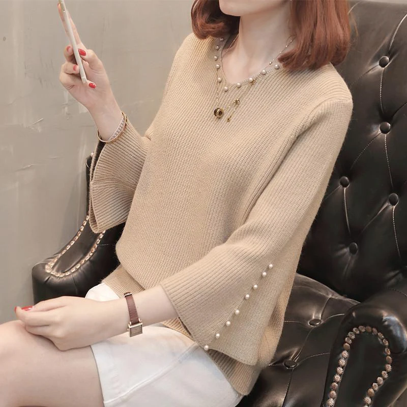 

CN 2020 Autumn Winter Women Sweater Fasion V Neck Beading Long Sleeve Pullover Knitted Korean Flare Sleeve Sweater Women
