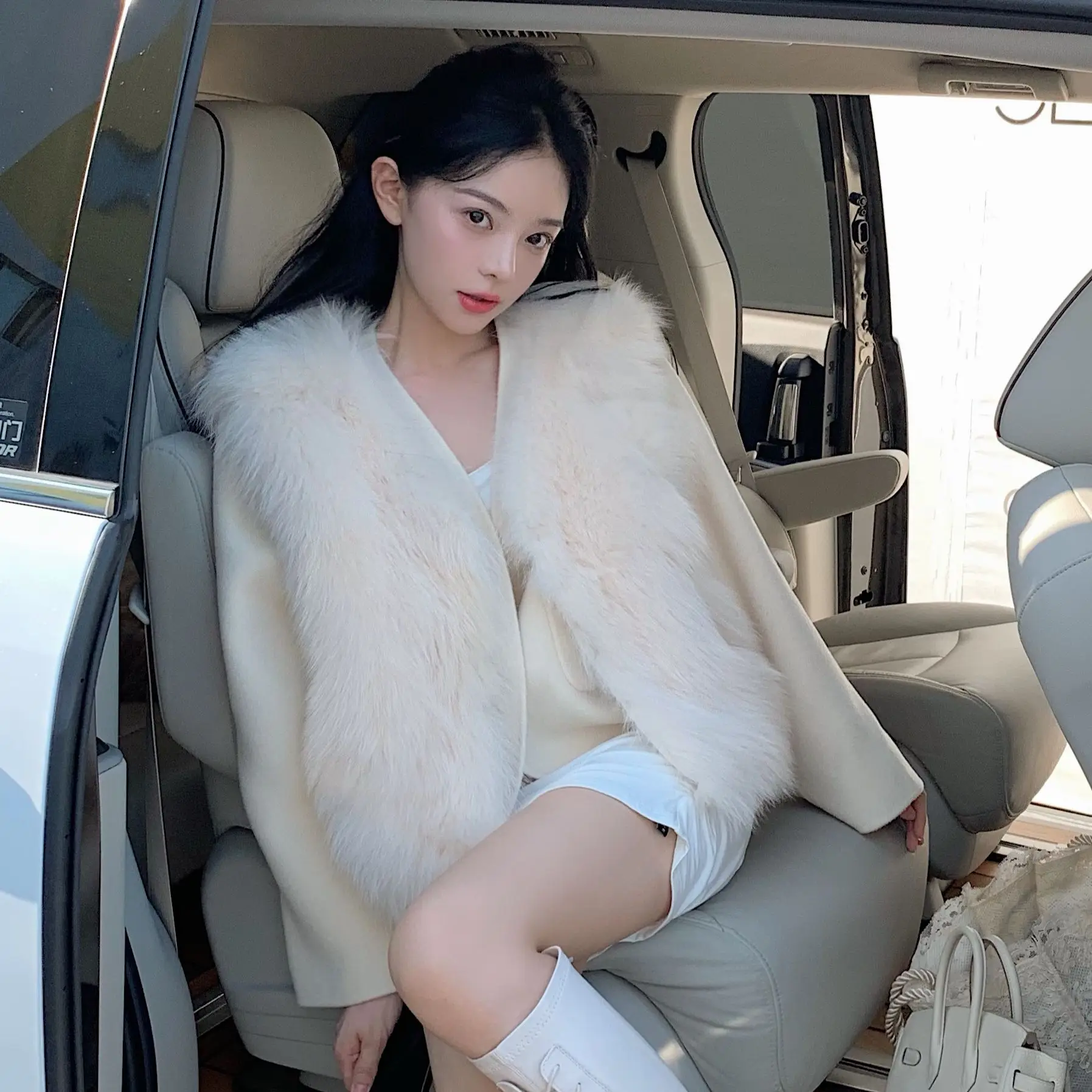 

New Arrivals Real Fox Fur Collar Jackets Women's soft real woolen Coats Thick Warm Luxury fur jackets HF11