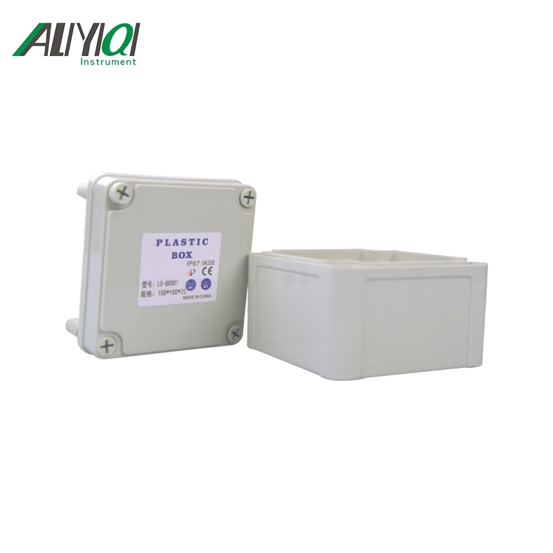 للبيع حافظة مشروع إلكترونية بلاستيكية مقاومة للماء ، صندوق 100 × 100 × 75 مللي متر ، 1 صندوق ، 140 قطعة