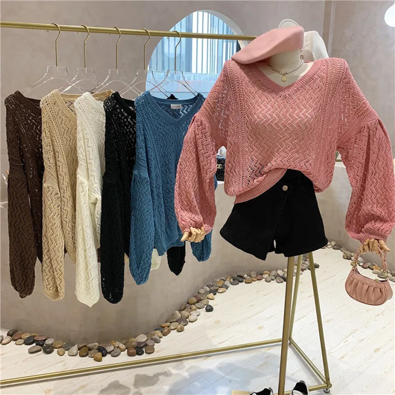 

Niche Design New Women's Clothing Summer 2021 Fashion Design Sense Hollow Out Long Sleeve V-neck Top Short Knit T-shirt