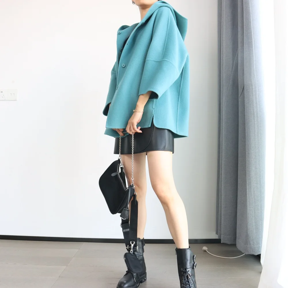 

new Seven women's clothing in the fall and winter of 20 small bat sleeve hooded profile brief paragraph wool coat coat