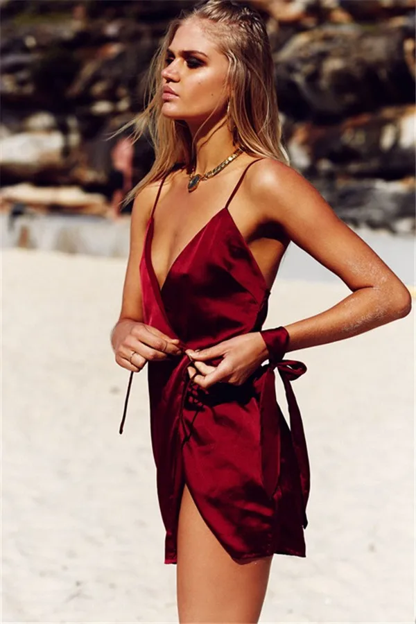2020 summer European and American pajama style sexy dress with suspenders satin halter back beach | Женская одежда
